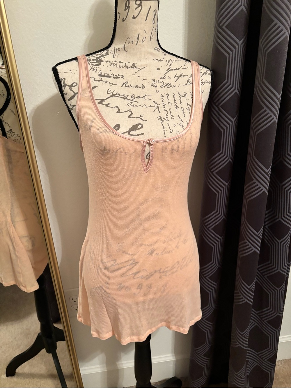 SKIMS Peach Tank Sleep Slip